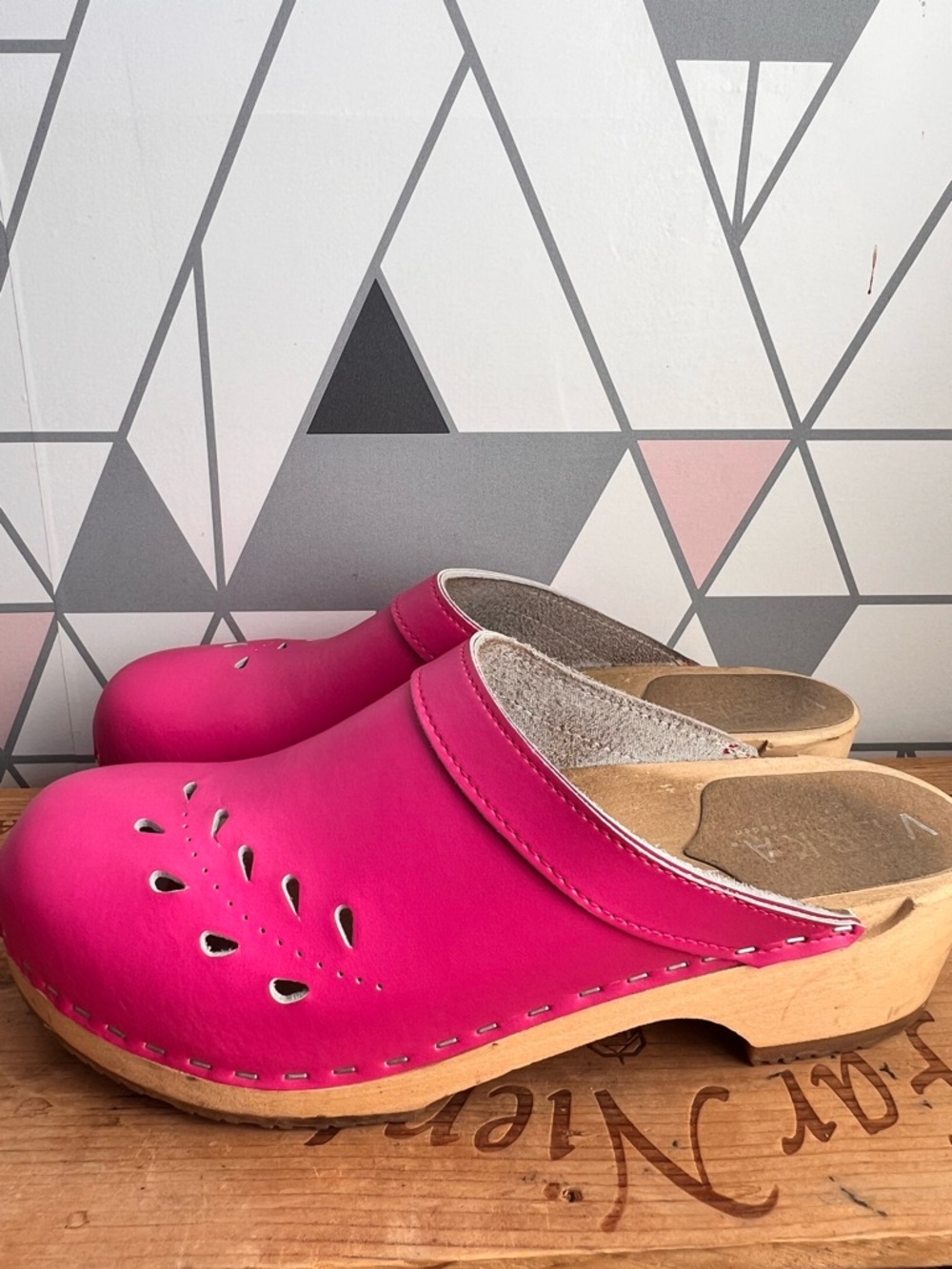 Verka Swedish Pink Leather Slip-On Clog/Mules - Picture 4 of 14